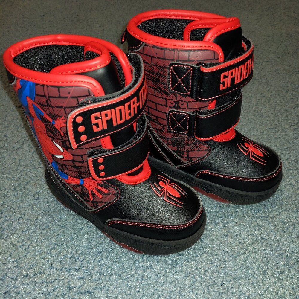 Spider-Man winter boots